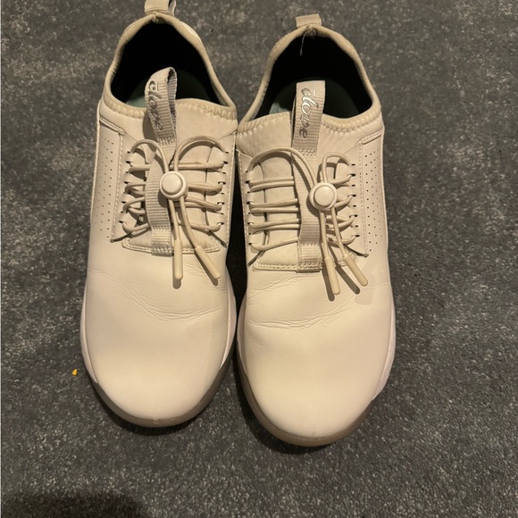 Women’s Clove - Picture 3 of 6